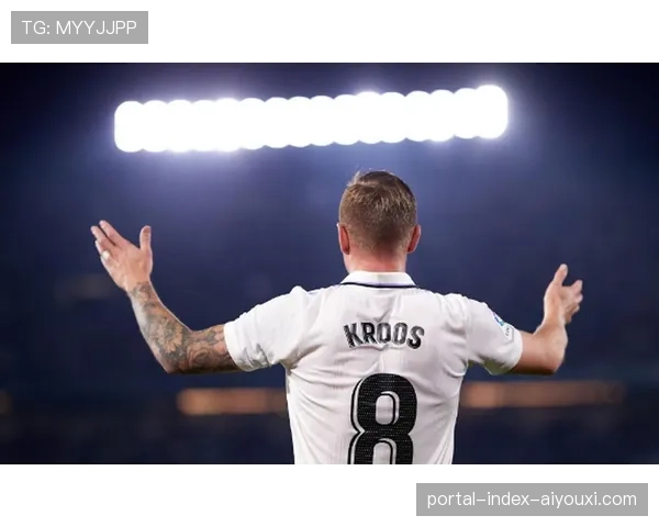 贝林厄姆伪九号角色转型，适应皇马新战术体系